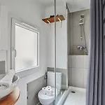 Center Of By Prestige Appartement Parijs
